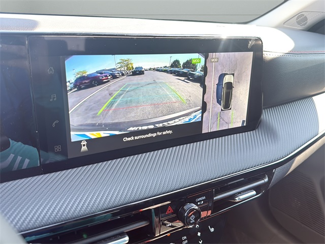 2026 Nissan Kicks SR Image 16 of 31