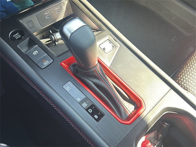 2026 Nissan Kicks SR Image 18 of 31