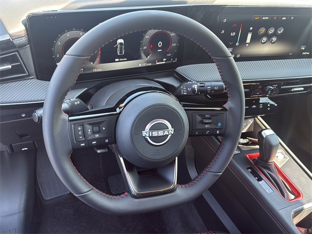 2026 Nissan Kicks SR Image 25 of 31