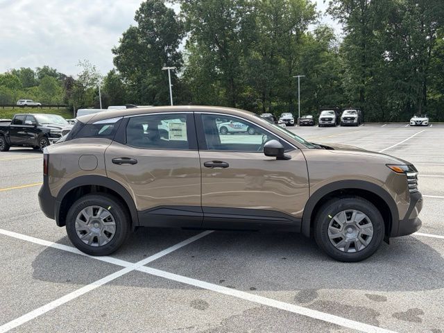 2026 Nissan Kicks S Image 3 of 34