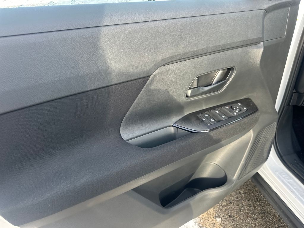 2026 Nissan Kicks S Image 24 of 31