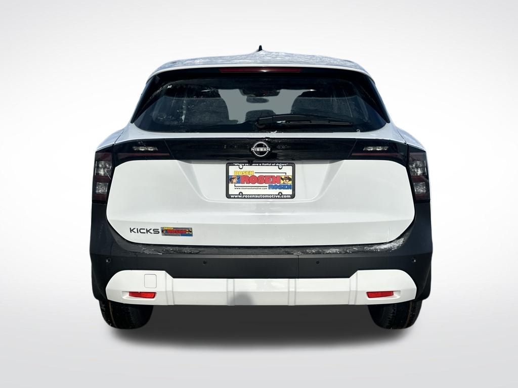 2026 Nissan Kicks S Image 6 of 31