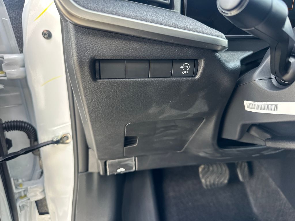 2026 Nissan Kicks S Image 13 of 31