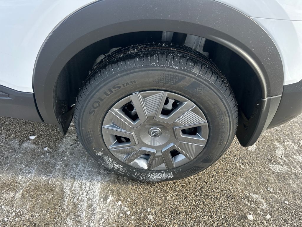 2026 Nissan Kicks S Image 11 of 31