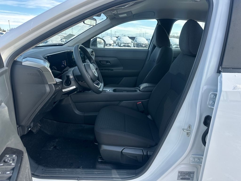 2026 Nissan Kicks S Image 15 of 31