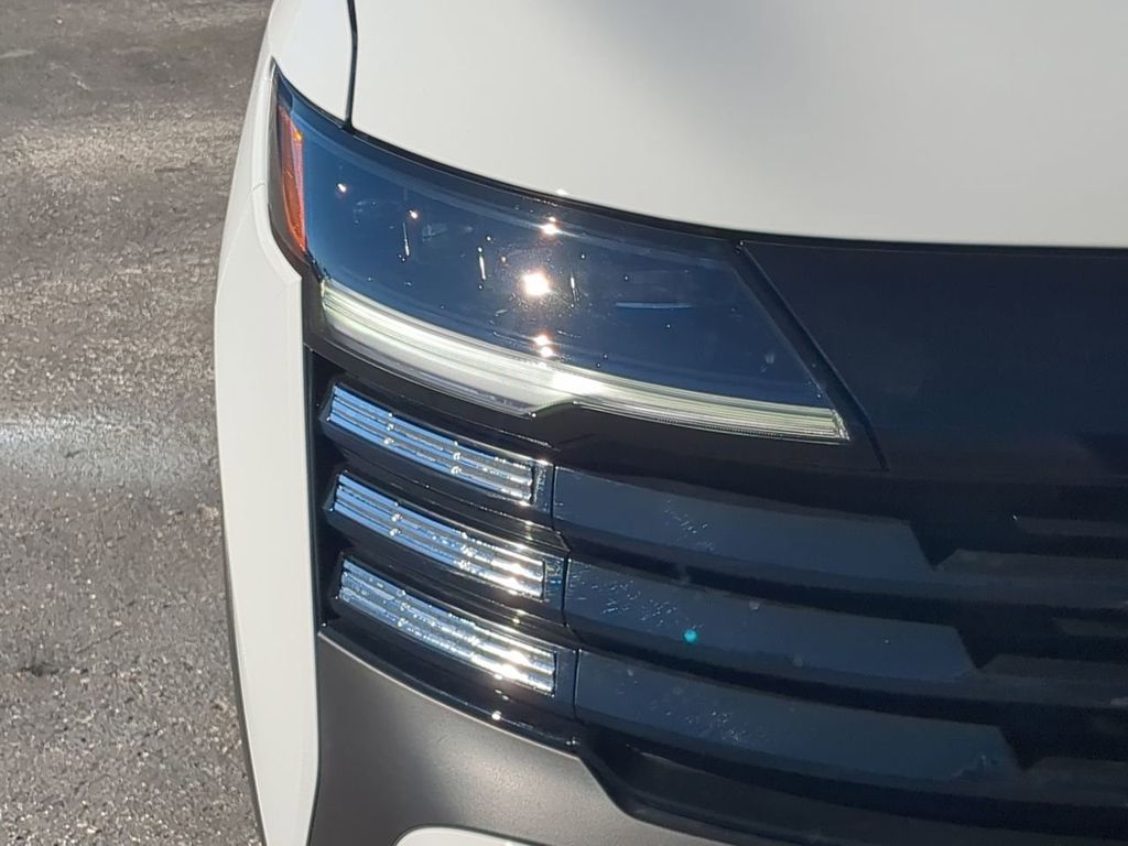 2026 Nissan Kicks S Image 19 of 27