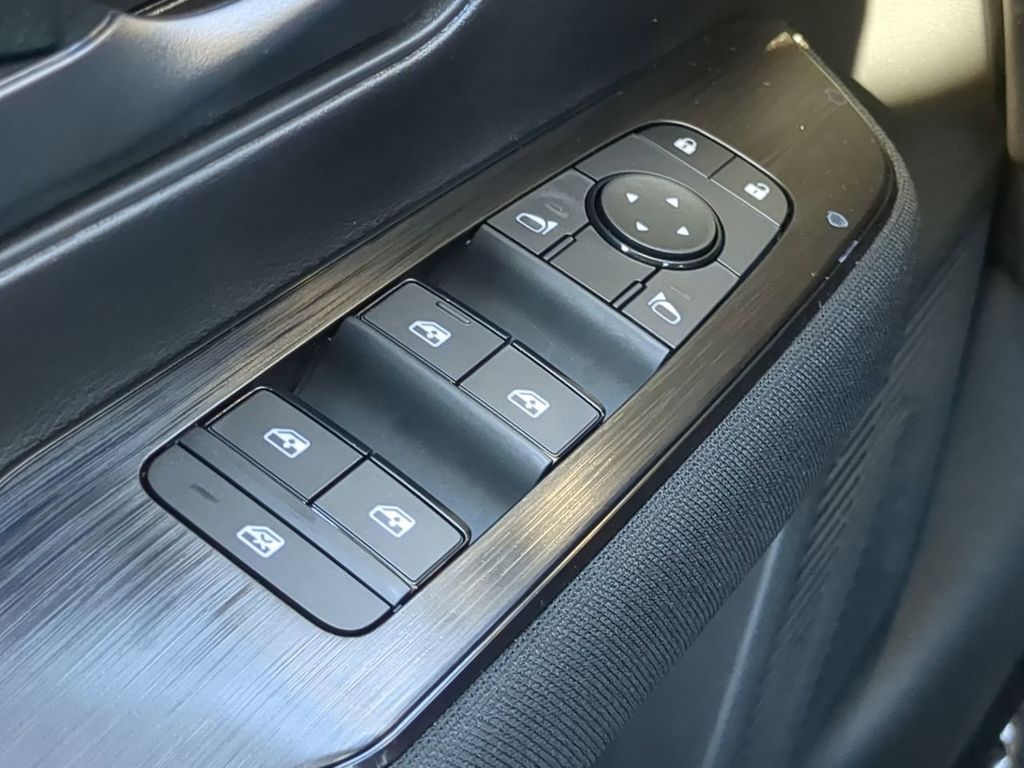 2026 Nissan Kicks S Image 22 of 27