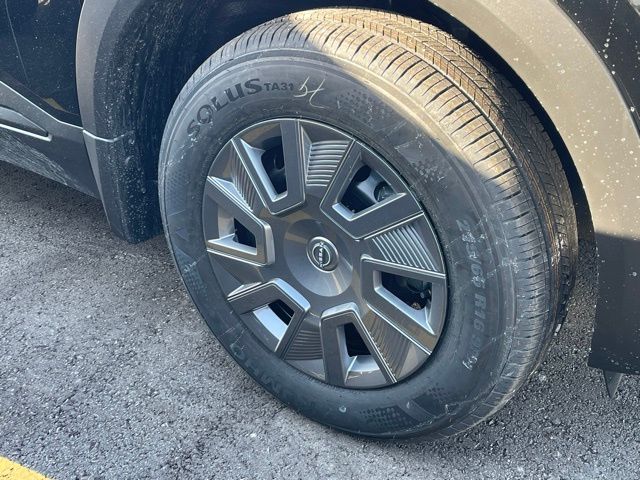 2026 Nissan Kicks S Image 2 of 3