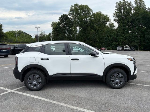 2026 Nissan Kicks S Image 3 of 34