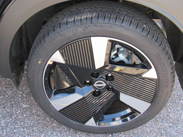 2026 Nissan Kicks SR Image 16 of 35