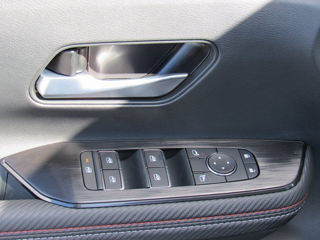 2026 Nissan Kicks SR Image 32 of 35