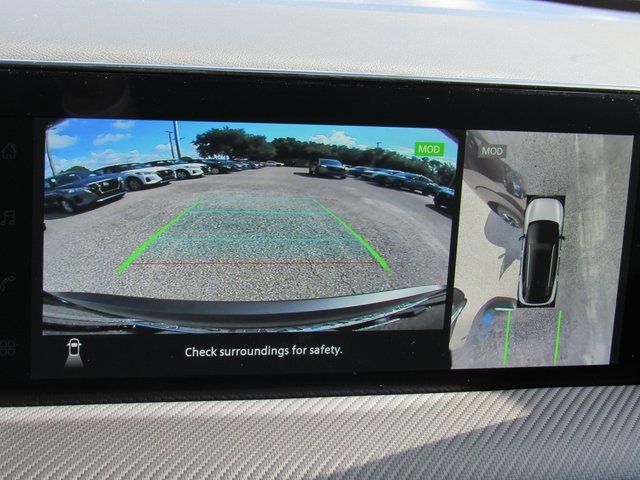 2026 Nissan Kicks SR Image 28 of 35