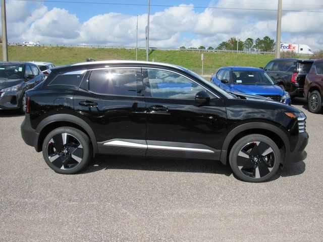 2026 Nissan Kicks SR Image 7 of 35