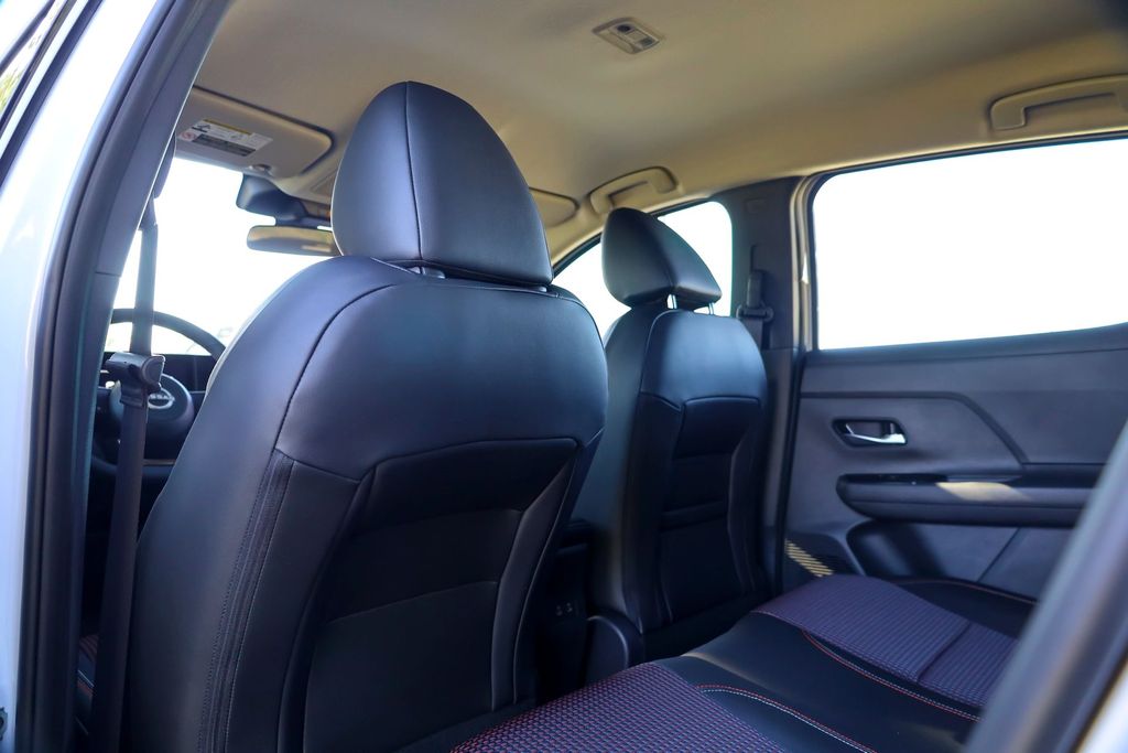2026 Nissan Kicks SR Image 11 of 21