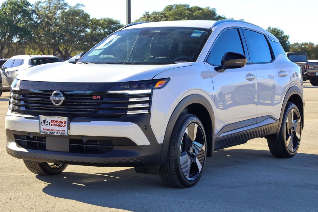 2026 Nissan Kicks SR Image 1 of 21