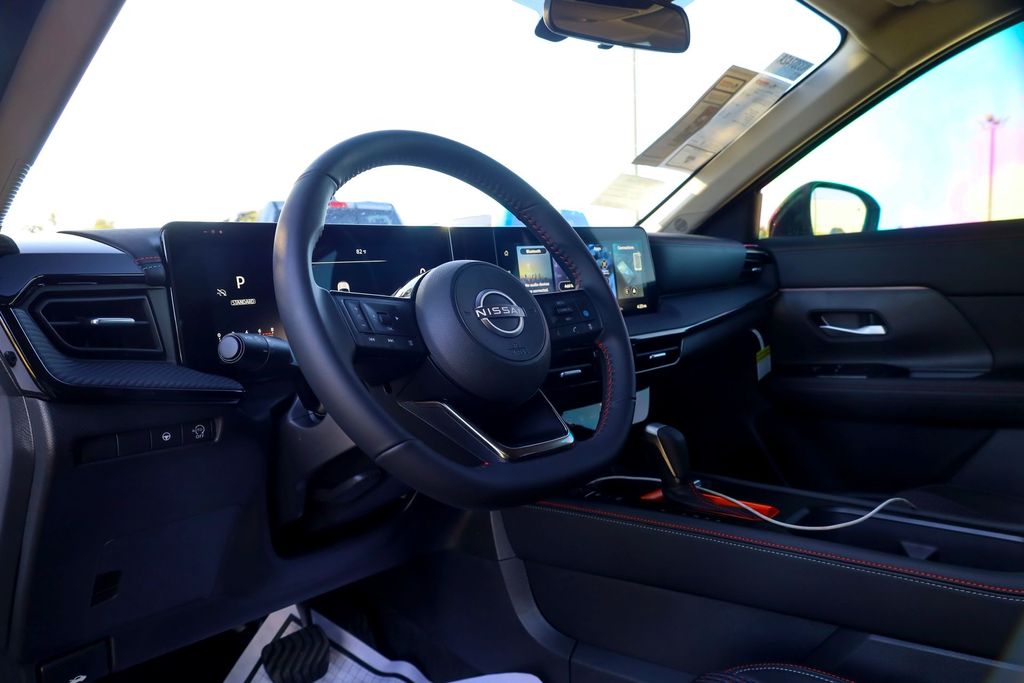 2026 Nissan Kicks SR Image 14 of 21