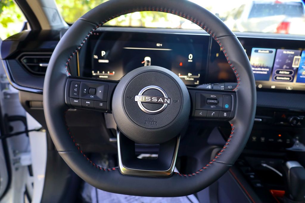 2026 Nissan Kicks SR Image 15 of 21