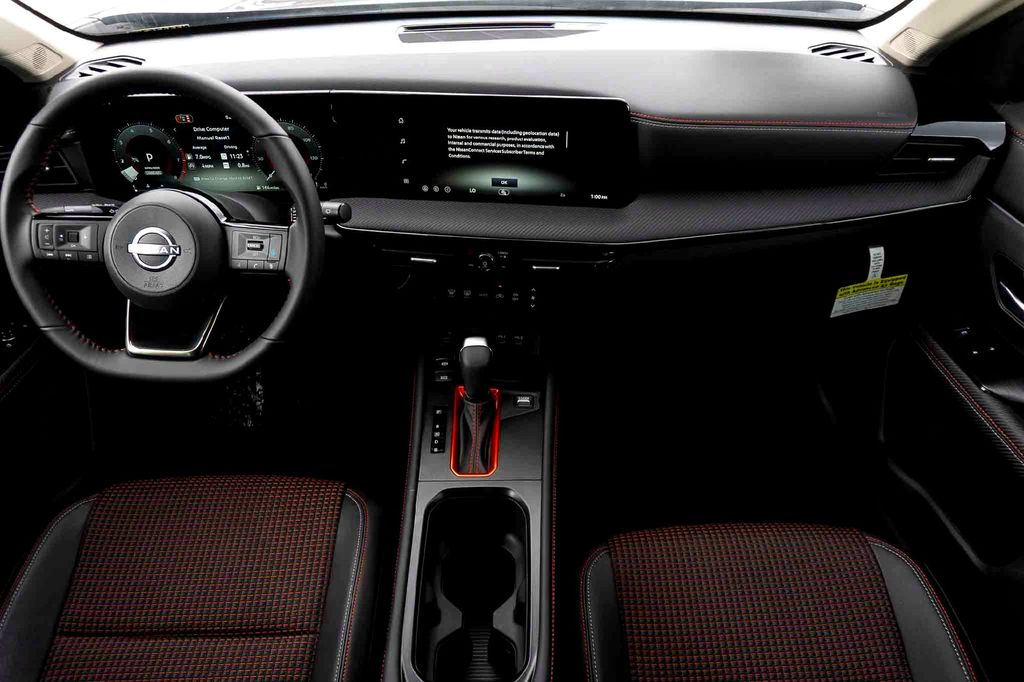 2026 Nissan Kicks SR Image 13 of 20