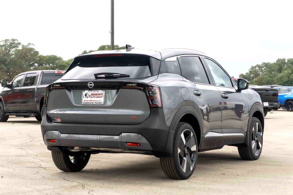 2026 Nissan Kicks SR Image 4 of 20