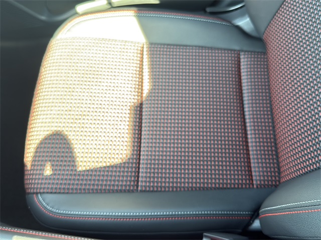 2026 Nissan Kicks SR Image 24 of 29