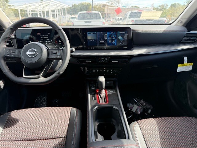 2026 Nissan Kicks SR Image 15 of 31