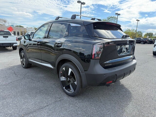 2026 Nissan Kicks SR Image 7 of 31