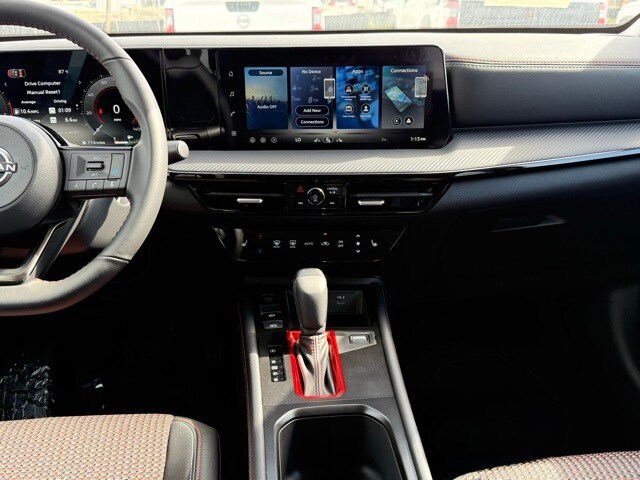 2026 Nissan Kicks SR Image 17 of 31