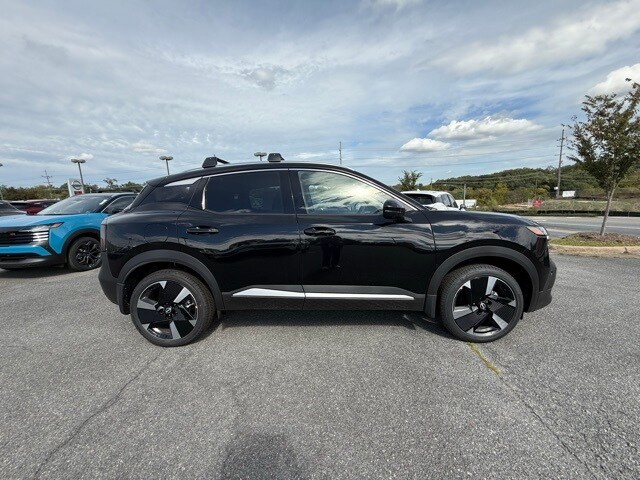 2026 Nissan Kicks SR Image 4 of 31