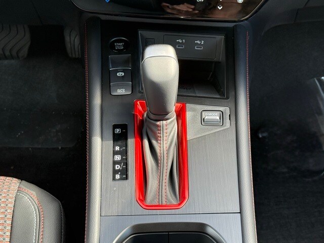 2026 Nissan Kicks SR Image 23 of 31