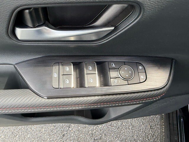 2026 Nissan Kicks SR Image 31 of 31