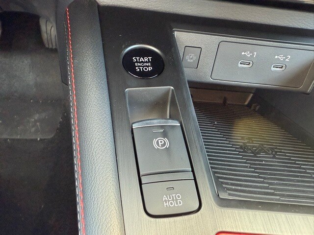 2026 Nissan Kicks SR Image 26 of 31