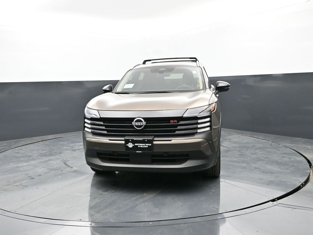 2026 Nissan Kicks SR Image 2 of 35