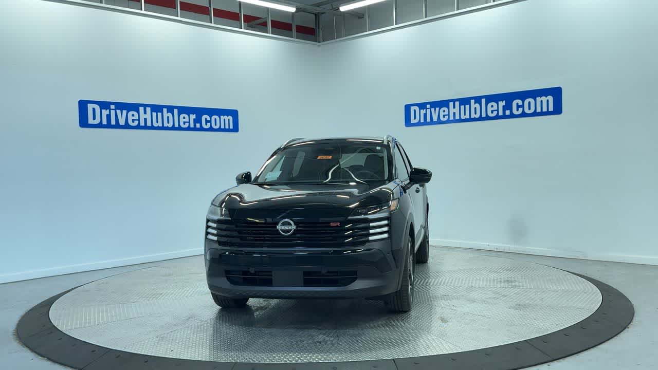 2026 Nissan Kicks SR Image 2 of 44
