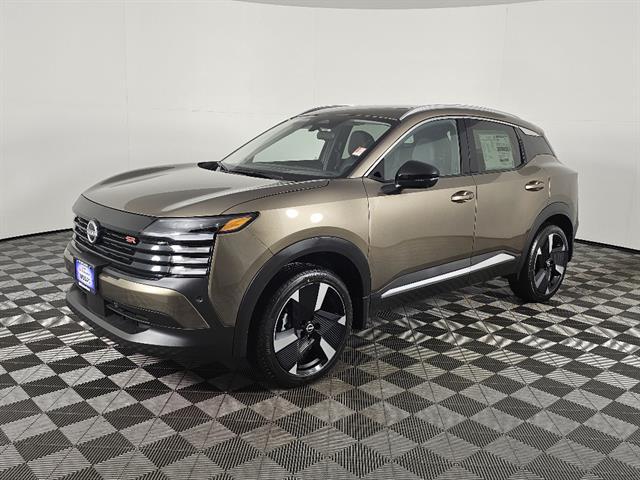 2026 Nissan Kicks SR Image 2 of 34