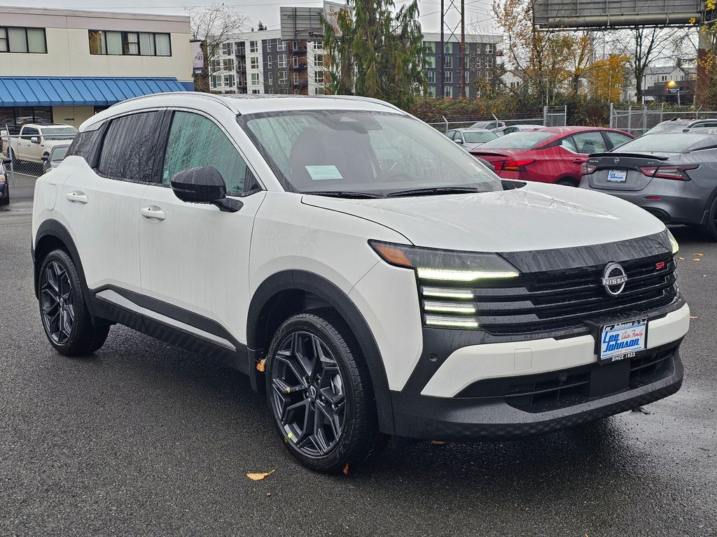 2026 Nissan Kicks SR Image 3 of 35