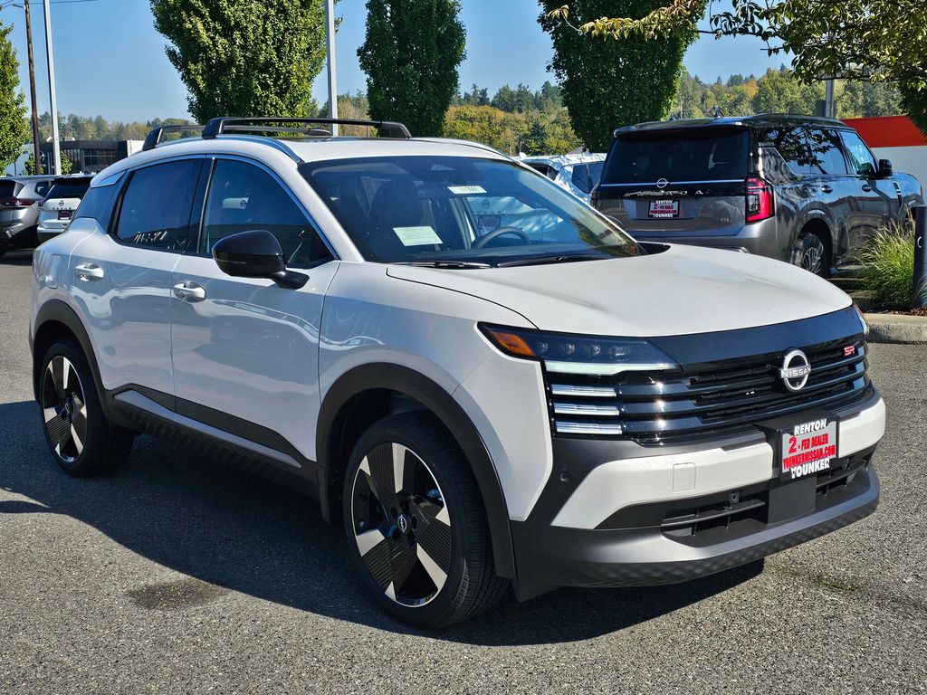 2026 Nissan Kicks SR Image 2 of 12