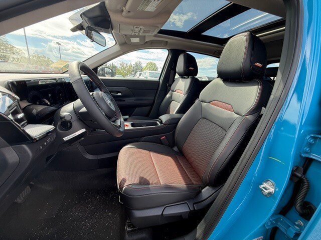 2026 Nissan Kicks SR Image 11 of 33