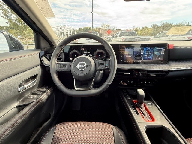 2026 Nissan Kicks SR Image 14 of 33