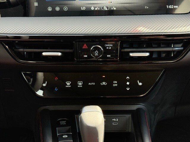 2026 Nissan Kicks SR Image 33 of 33