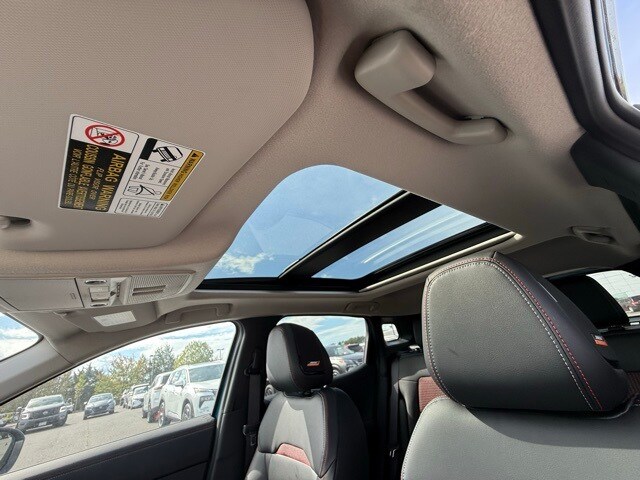 2026 Nissan Kicks SR Image 16 of 33