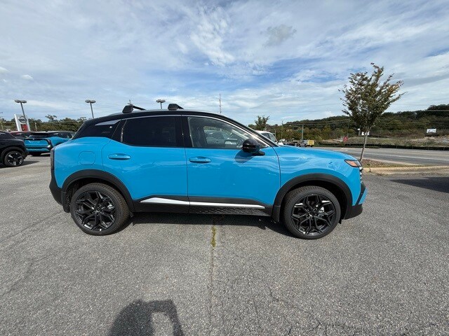 2026 Nissan Kicks SR Image 4 of 33