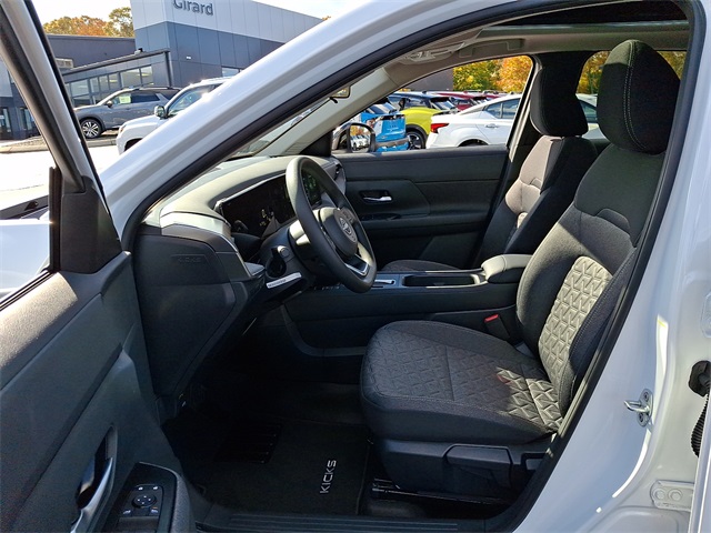 2026 Nissan Kicks SV Image 5 of 11