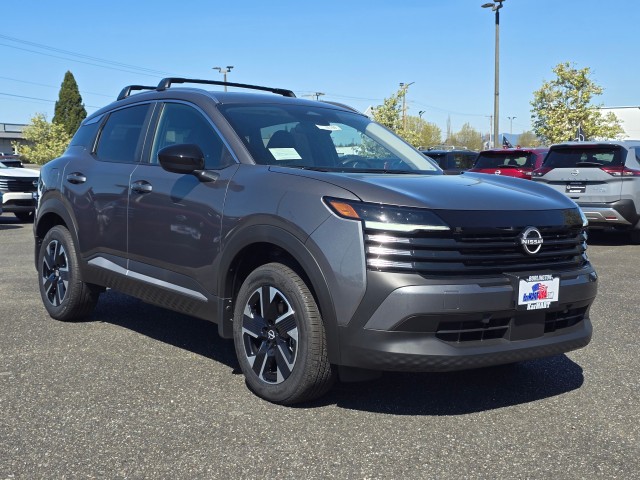 2026 Nissan Kicks SV Image 2 of 40