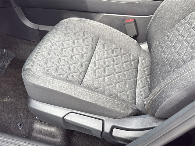 2026 Nissan Kicks SV Image 24 of 30