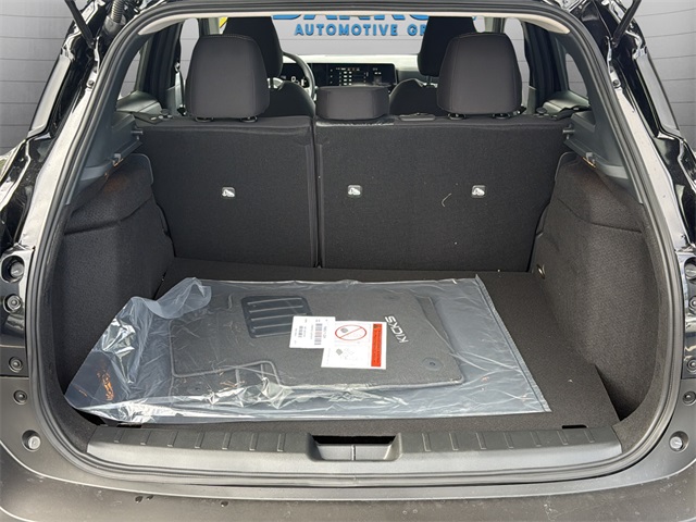 2026 Nissan Kicks SV Image 10 of 30