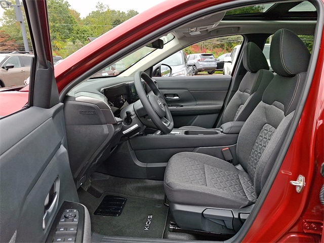 2026 Nissan Kicks SV Image 5 of 12