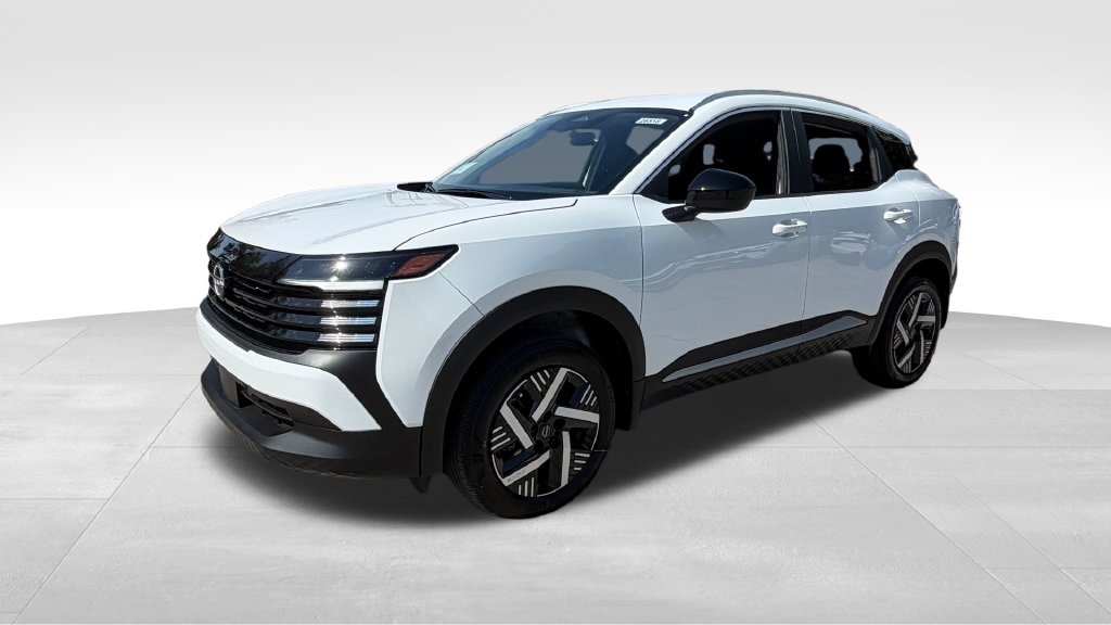 2026 Nissan Kicks SV Image 1 of 32