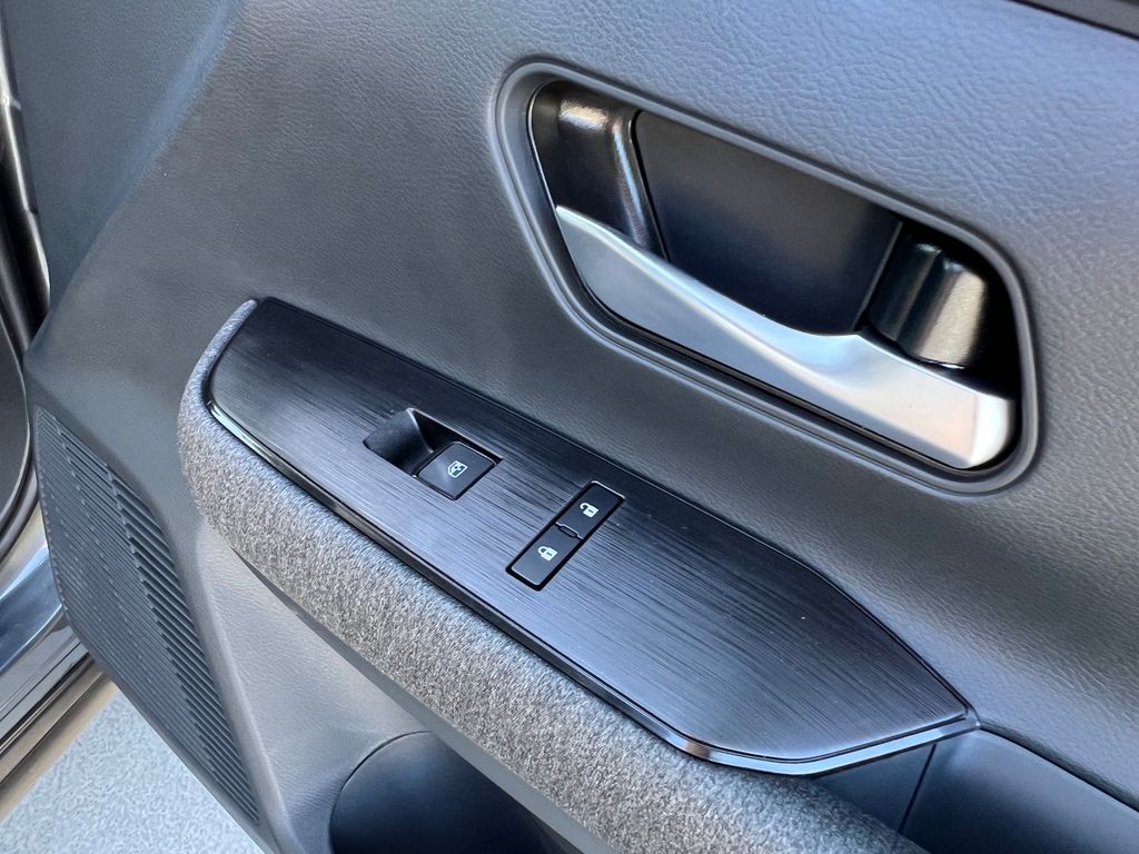 2026 Nissan Kicks SV Image 27 of 30