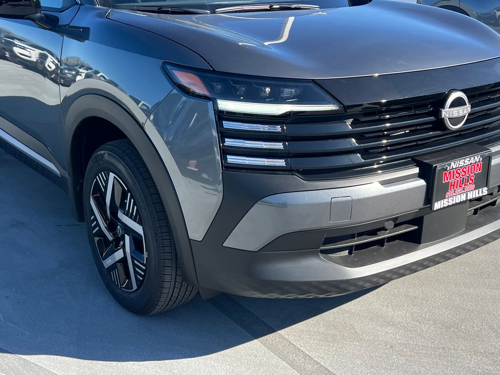 2026 Nissan Kicks SV Image 25 of 30