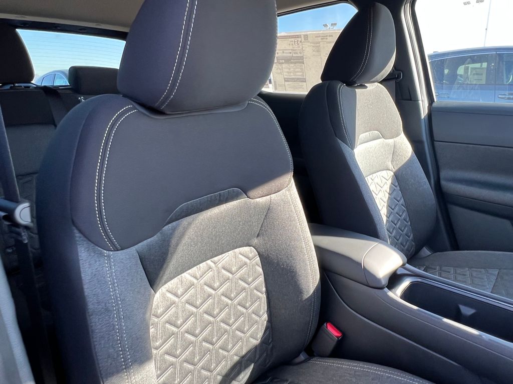 2026 Nissan Kicks SV Image 11 of 30